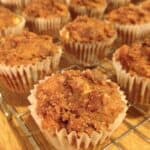 Apple Cinnamon Streusel Mini Muffins - www.freshapron.com