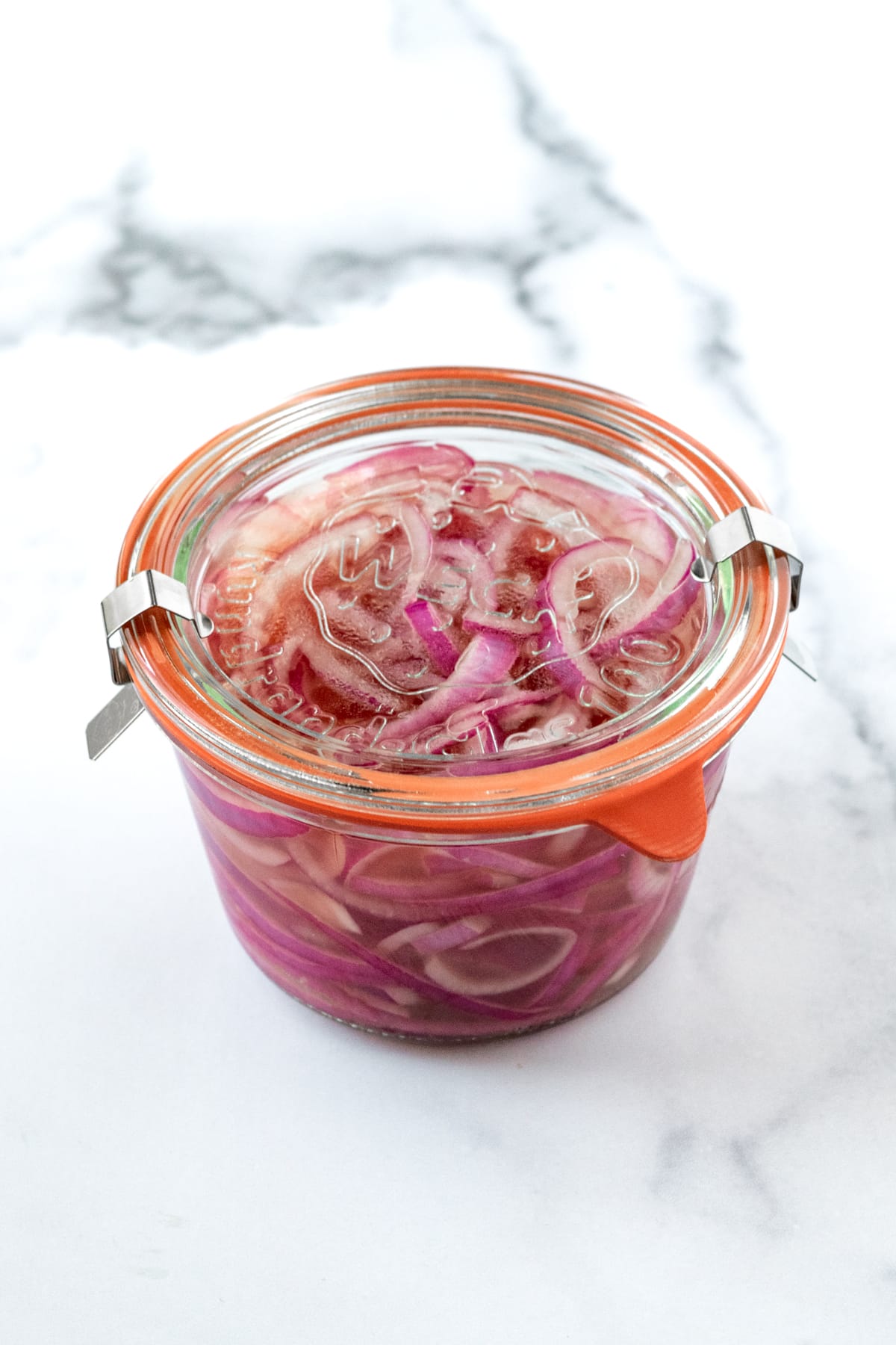 Quick Pickled Onions in a Glass Weck Jar.
